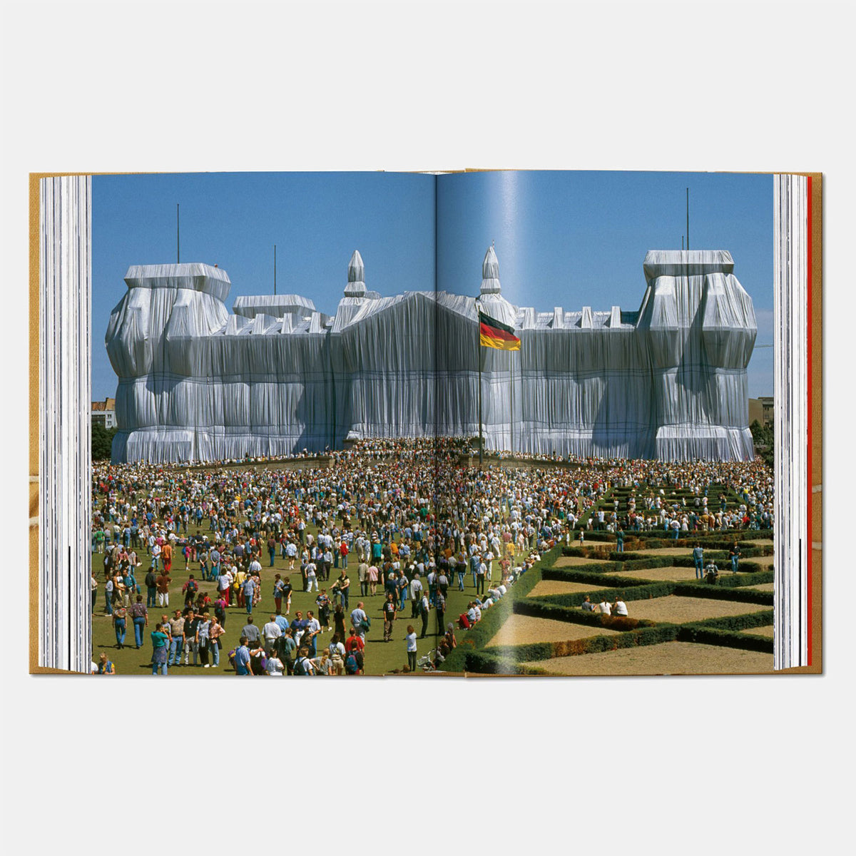 Christo and Jeanne-Claude - 40th Anniversary Edition-art-and-design