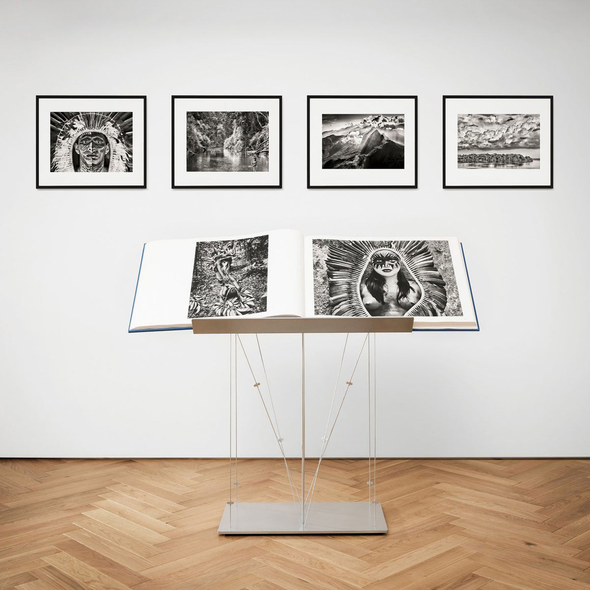 Sebastião Salgado. Amazônia. Art Edition No. 1–100 ‘Adão Yawanawá in a headdress of eagle feathers’ Taschen