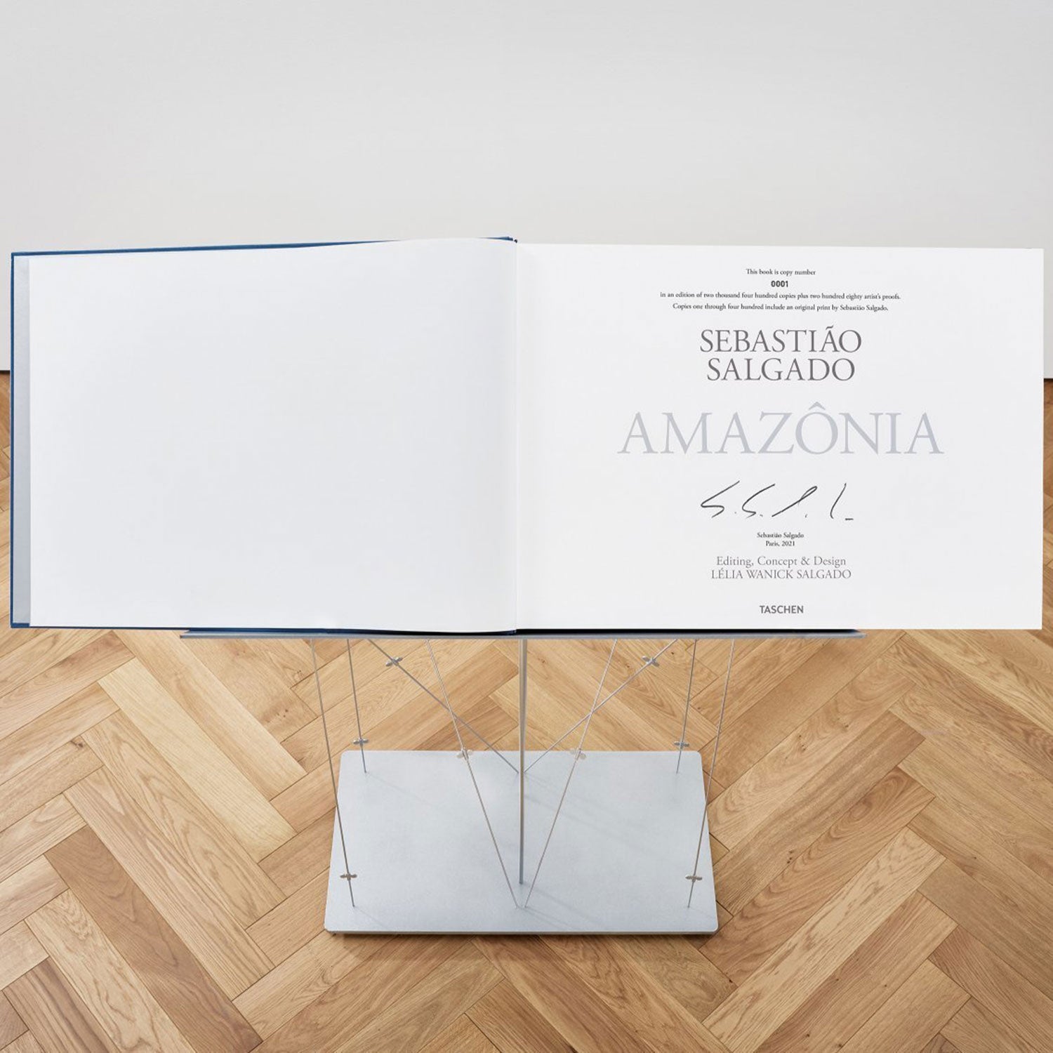 Sebastião Salgado. Amazônia. SUMO Taschen